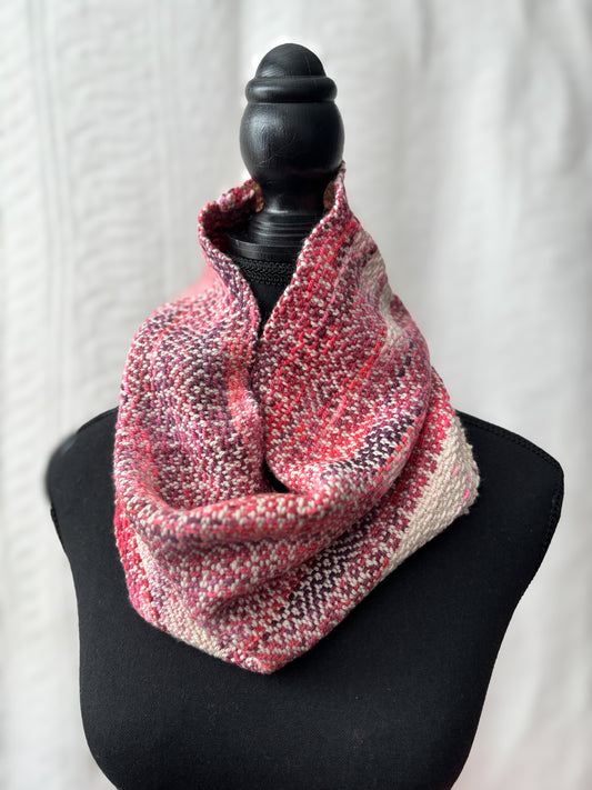 Cream and Red Cowl