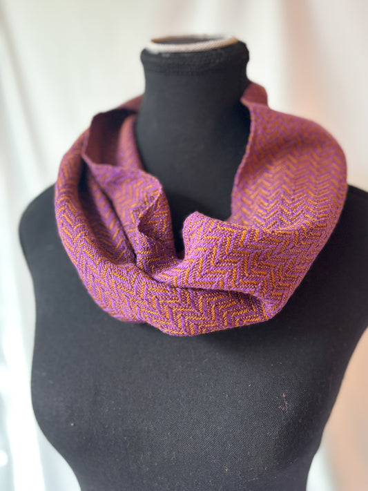 Mauve/gold cowl